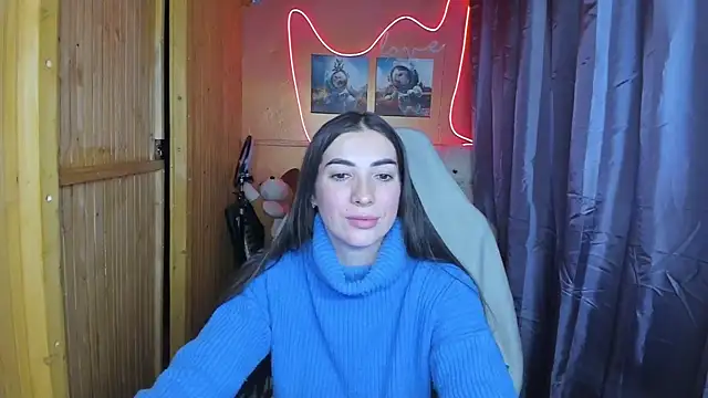 Fiery Brunette  online show from 13, 2, 2025