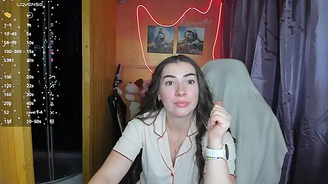 Fiery Brunette  online show from 26, 2, 2025