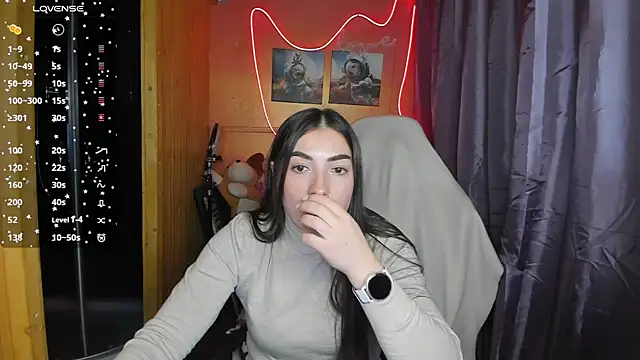 Fiery Brunette  online show from 27, 2, 2025