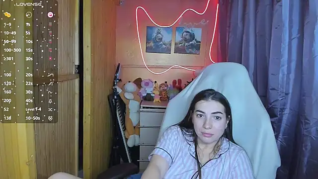 Fiery Brunette  online show from 4, 3, 2025