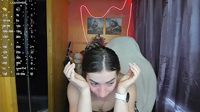 Fiery Brunette  online show from 15, 3, 2025