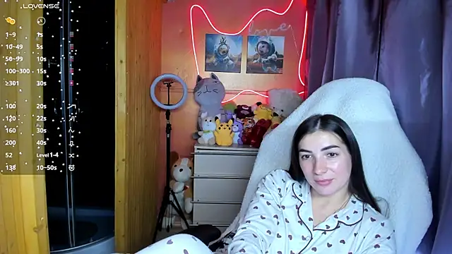 Fiery Brunette  online show from 19, 9, 2025