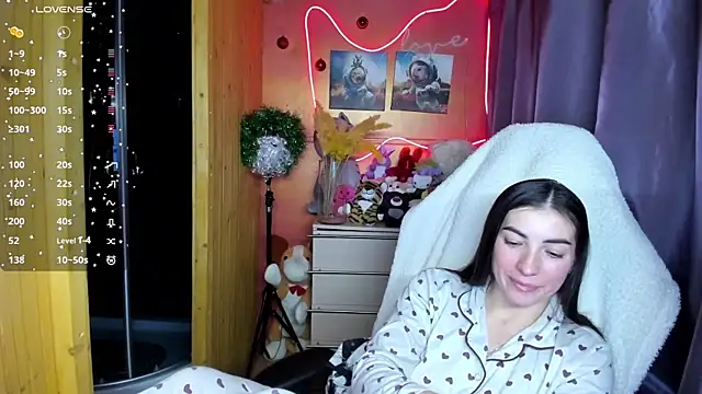 Fiery Brunette  online show from 22, 12, 2025