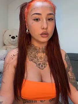 Snapshot of Coco-Love chatting on 11, 11, 2025 Coco-Love online show from 11, 11, 2025