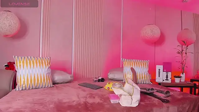 sabrina shark  online show from 13, 3, 2026