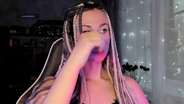 elena addiction online show from 7, 7, 2026
