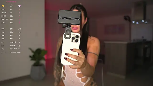 Daihanwatson  online show from 13, 9, 2025