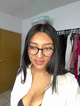 Sexyedith09 online show from 13, 4, 2026