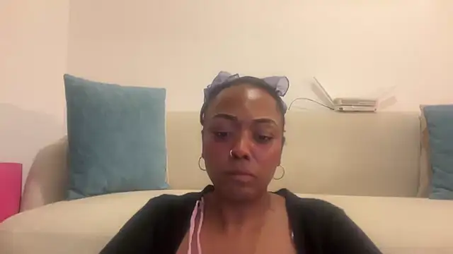 ChocolateCakeQueen online show from 5, 12, 2025