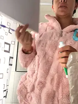 hannahb-e online show from 24, 11, 2025