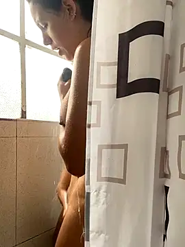 hannahb-e online show from 4, 12, 2025