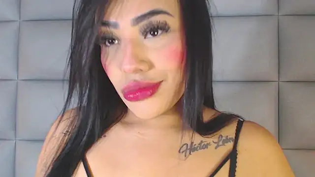 Snapshot of emily_brontee_ chatting on 5, 12, 2024 emily brontee online show from 5, 12, 2024