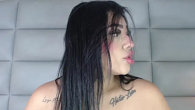 Snapshot of emily_brontee_ chatting on 6, 12, 2024 emily brontee online show from 6, 12, 2024