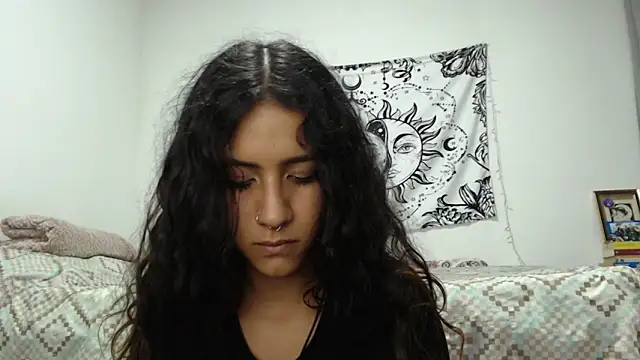 AlinaWoolf  online show from 25, 12, 2024