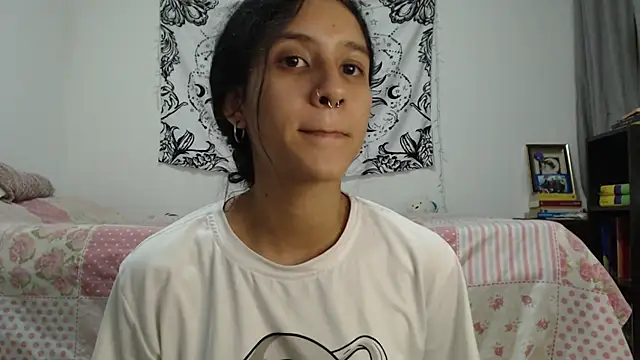 AlinaWoolf  online show from 3, 1, 2025