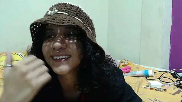 AlinaWoolf  online show from 25, 6, 2026