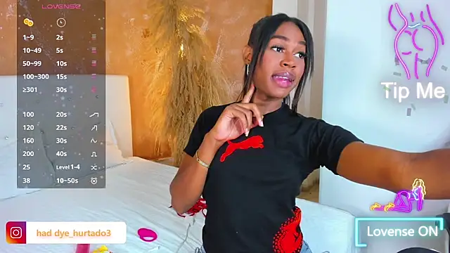 shenielxx online show from 5, 3, 2026