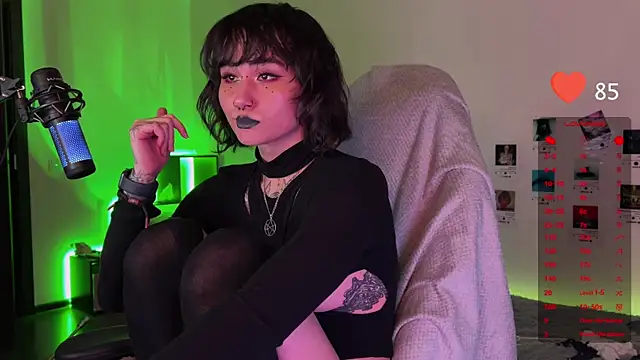 deadlysweet online show from 18, 1, 2025