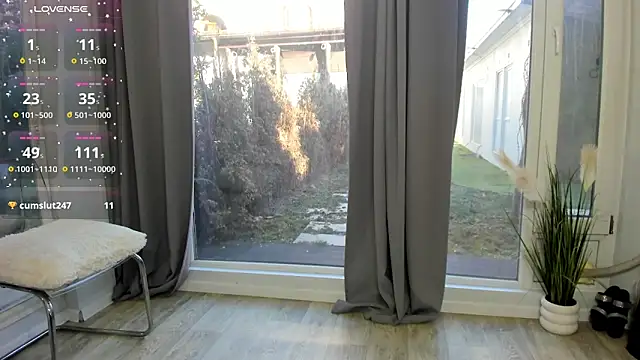 Selena Reeves online show from 8, 3, 2025