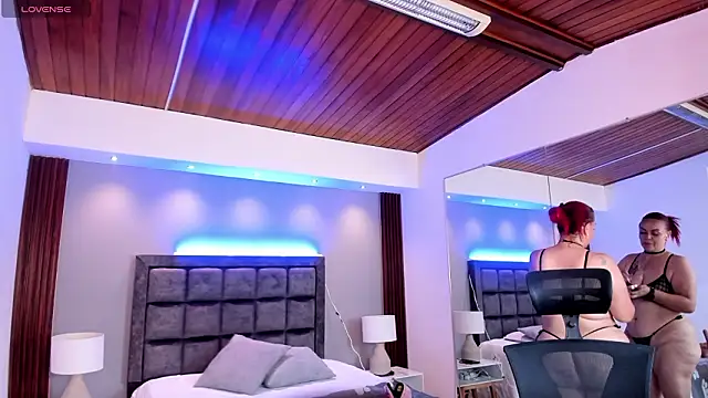 victoria mooree online show from 4, 2, 2026