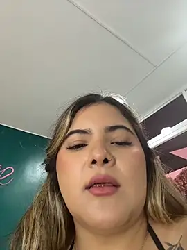 EVELIN MASON online show from 20, 4, 2026