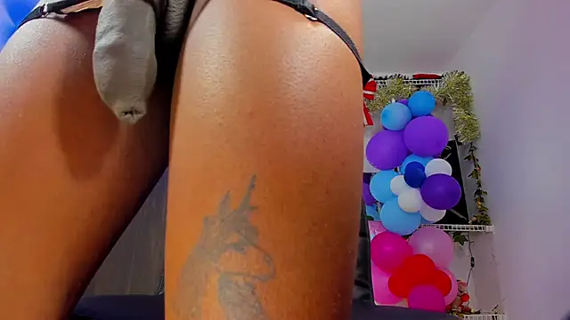 Snapshot of SharonGrowing chatting on 8, 1, 2025 SharonGrowing online show from 8, 1, 2025