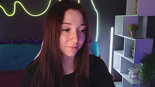 YasmineWest online show from 24, 12, 2024