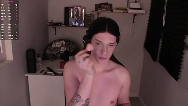 carthylovvve online show from 30, 1, 2025