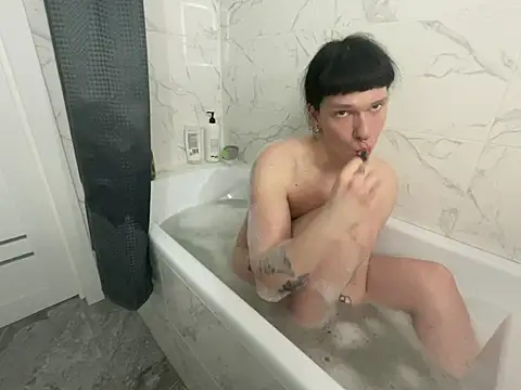 carthylovvve online show from 2, 3, 2025