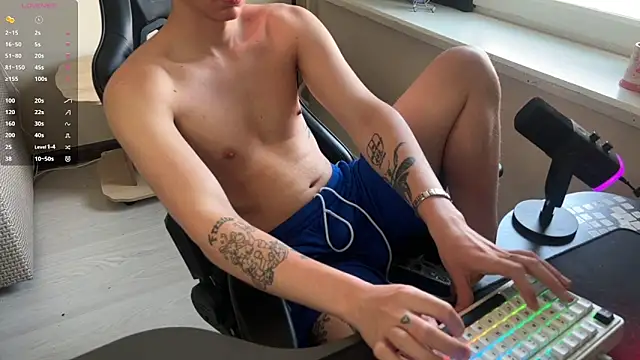 Snapshot of carthylovvve chatting on 23, 6, 2026 carthylovvve online show from 23, 6, 2026