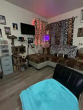 fatfabulous1981 online show from 24, 1, 2025