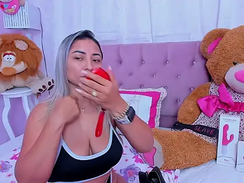 milf bigass  online show from 4, 6, 2026