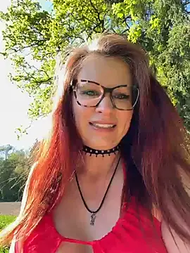 die-EinHORNY-WG online show from 29, 4, 2026