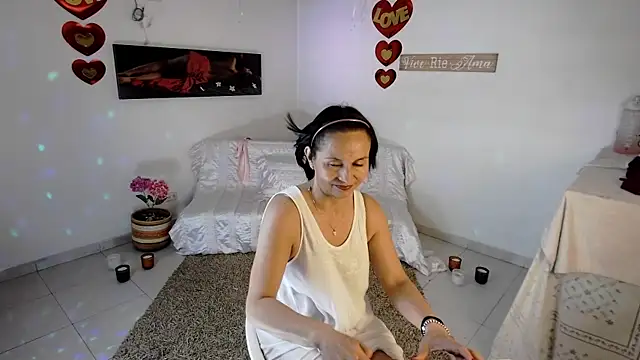 lollita 23  online show from 23, 4, 2026