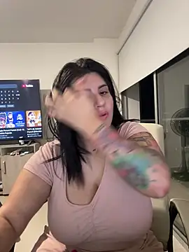 Snapshot of horny_roomiess chatting on 31, 1, 2025 horny roomiess online show from 31, 1, 2025