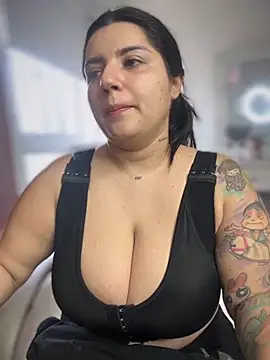 Snapshot of horny_roomiess chatting on 25, 9, 2025 horny roomiess online show from 25, 9, 2025