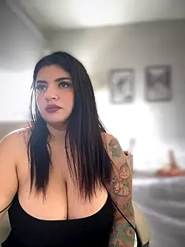 Snapshot of horny_roomiess chatting on 30, 10, 2025 horny roomiess online show from 30, 10, 2025