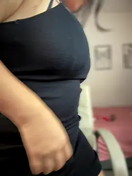 Snapshot of horny_roomiess chatting on 12, 11, 2025 horny roomiess online show from 12, 11, 2025