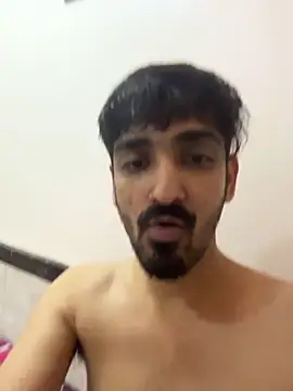 Snapshot of hornyguy271192 chatting on 8, 2, 2026 hornyguy271192 online show from 8, 2, 2026