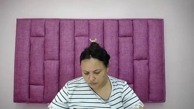 Snapshot of CrushOnMe_ chatting on 7, 1, 2026 CrushOnMe online show from 7, 1, 2026