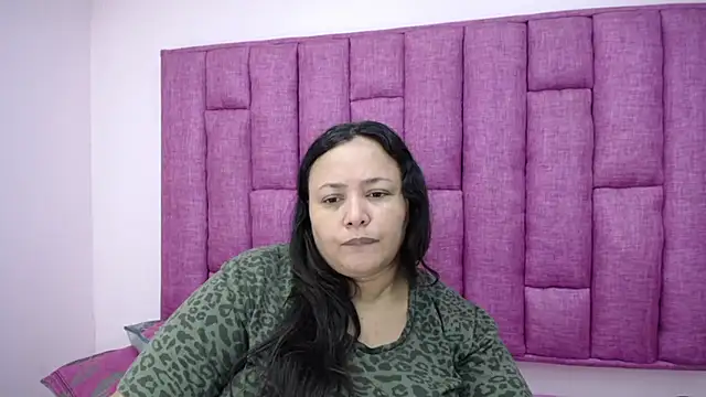 Snapshot of CrushOnMe_ chatting on 8, 1, 2026 CrushOnMe online show from 8, 1, 2026