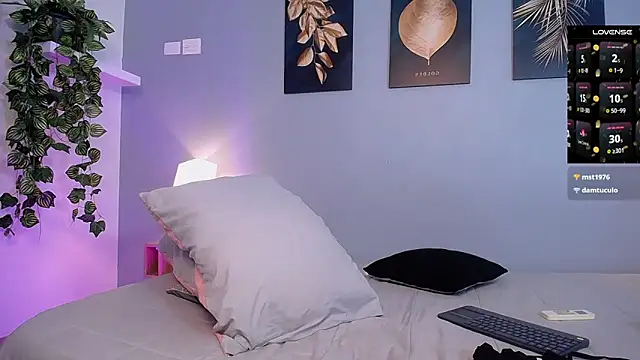 JasmineCampbell  online show from 11, 3, 2025