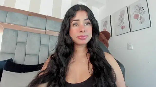 Snapshot of emma_castilloo chatting on 31, 1, 2026 emma castilloo online show from 31, 1, 2026