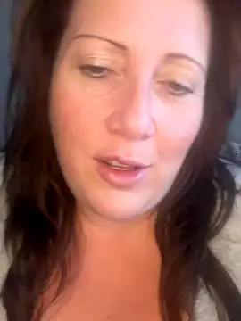 Snapshot of xsexycurvymilf chatting on 5, 12, 2024 xsexycurvymilf online show from 5, 12, 2024