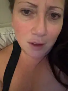 Snapshot of xsexycurvymilf chatting on 1, 2, 2025 xsexycurvymilf online show from 1, 2, 2025