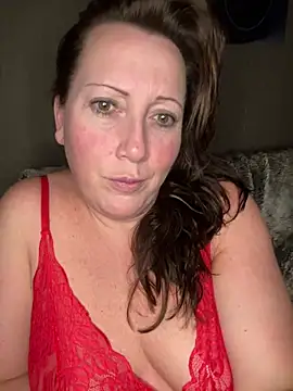 Snapshot of xsexycurvymilf chatting on 27, 2, 2025 xsexycurvymilf online show from 27, 2, 2025