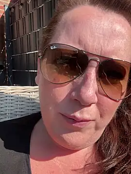 Snapshot of xsexycurvymilf chatting on 10, 3, 2025 xsexycurvymilf online show from 10, 3, 2025