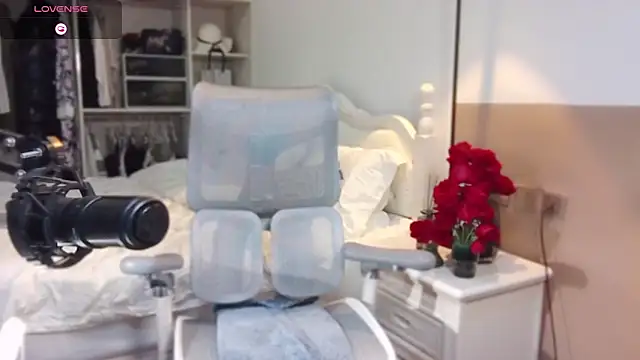 Snapshot of vyizh- chatting on 27, 2, 2025 vyizh- online show from 27, 2, 2025