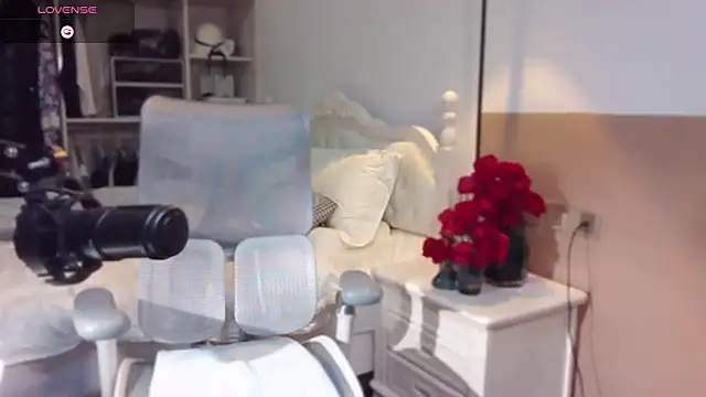 Snapshot of vyizh- chatting on 1, 3, 2025 vyizh- online show from 1, 3, 2025