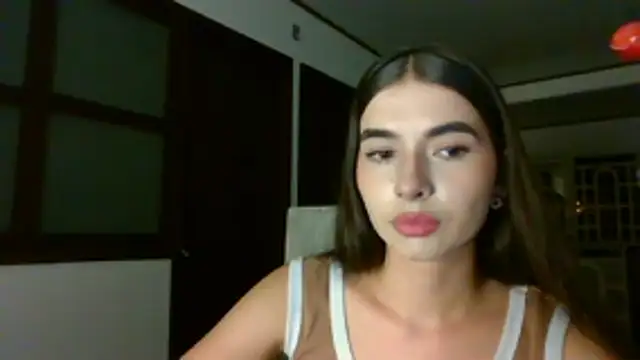 Coralinee 01 online show from 8, 1, 2026